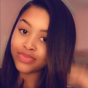 Meet your Posher, Alyse